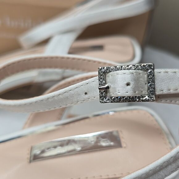 NIB Be Mine Rhinestone Buckle Satin Block Heel Sandals Sz 8 - Picture 6 of 10